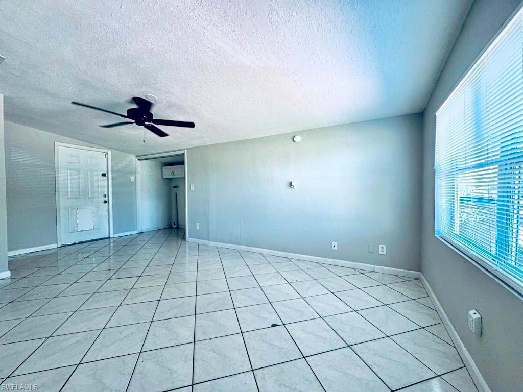 913 Hudson Ave, Lehigh Acres, FL 33936 Photo