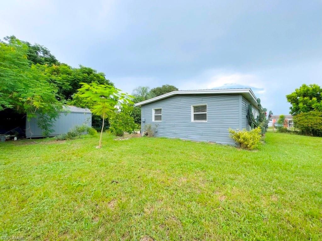 913 Hudson Ave, Lehigh Acres, FL 33936 Photo