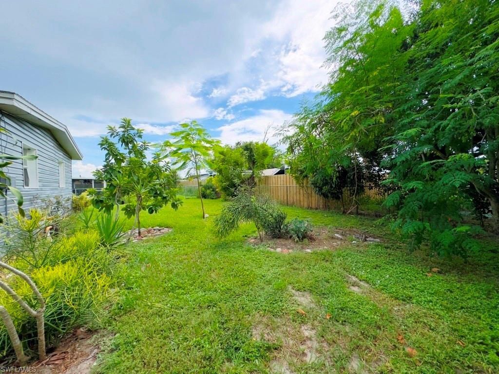 913 Hudson Ave, Lehigh Acres, FL 33936 Photo