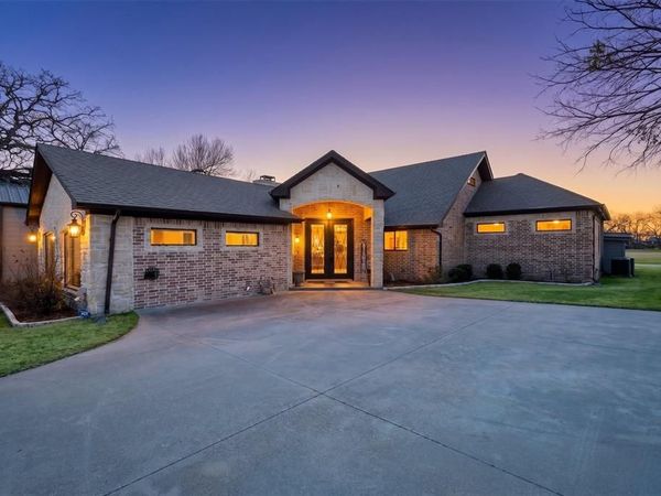 5014 Largo Drive, Granbury, TX 76049