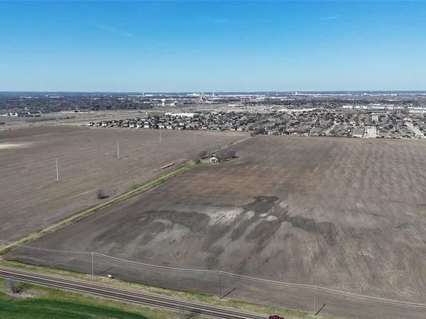 1931 Fm 878, Waxahachie, TX 75165