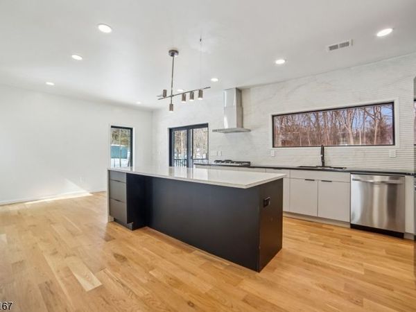 156 Park Rd, Parsippany-Troy Hills, NJ 07054