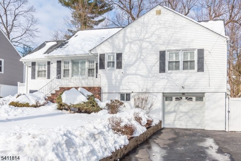 13 Porter Rd, West Orange, NJ 07052 Main Photo