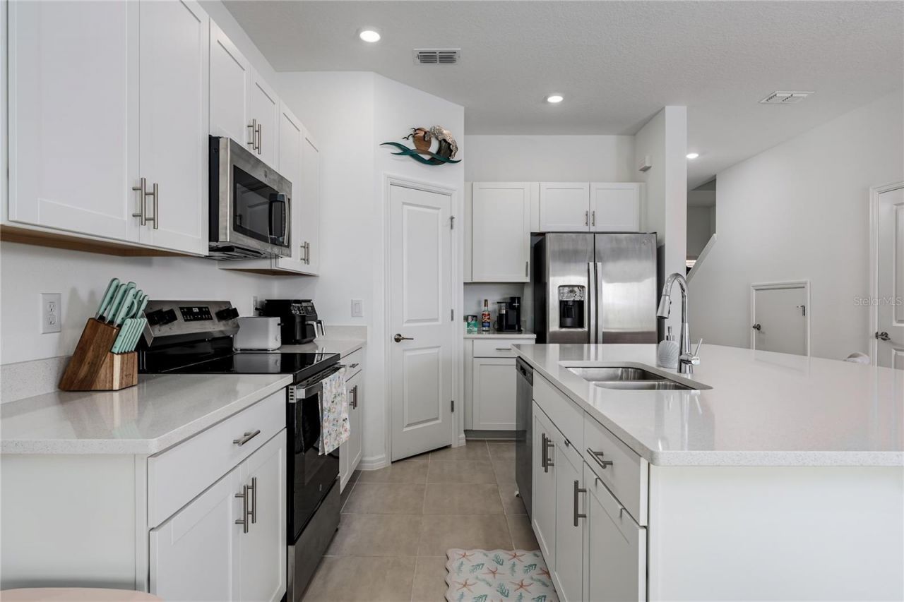 6011 Whetstone Court, Palmetto, FL 34221 Photo