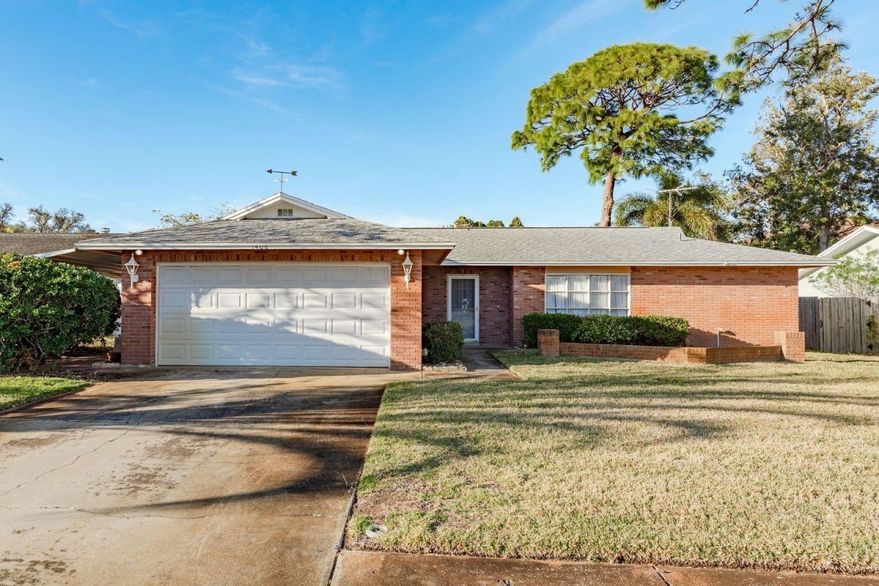 1408 Garden Avenue, Tarpon Springs, FL 34689 Main Photo