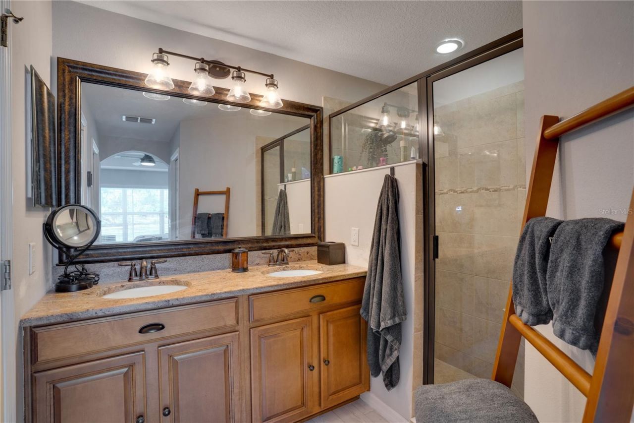 5910 Oak Mill Terrace, Palmetto, FL 34221 Photo