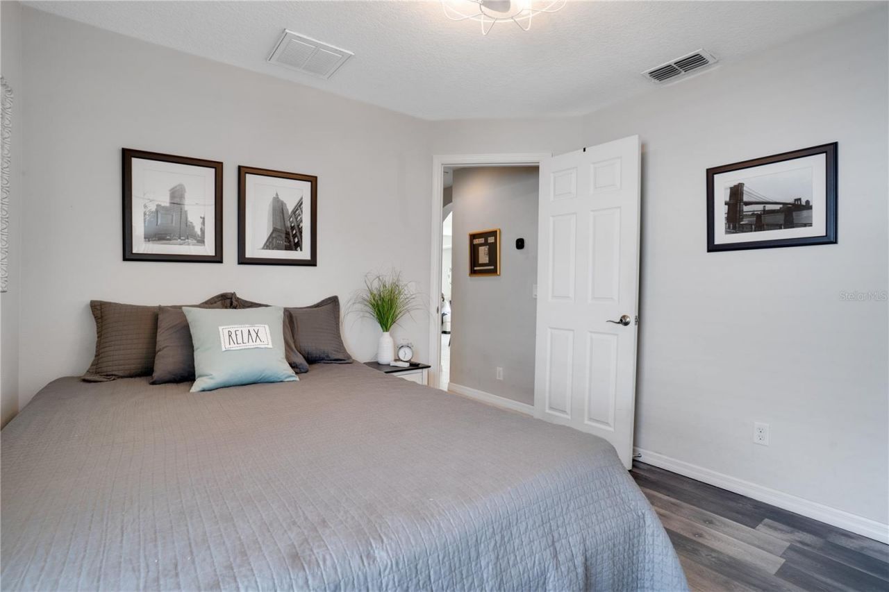 5910 Oak Mill Terrace, Palmetto, FL 34221 Photo