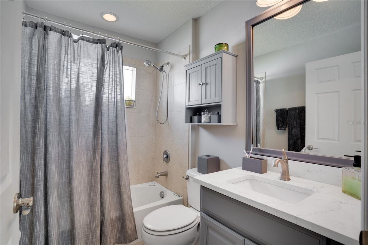 5910 Oak Mill Terrace, Palmetto, FL 34221 Photo