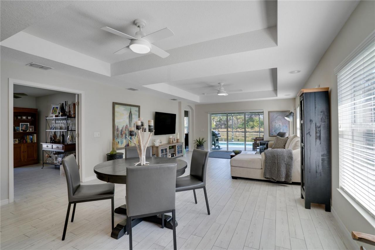 5910 Oak Mill Terrace, Palmetto, FL 34221 Photo