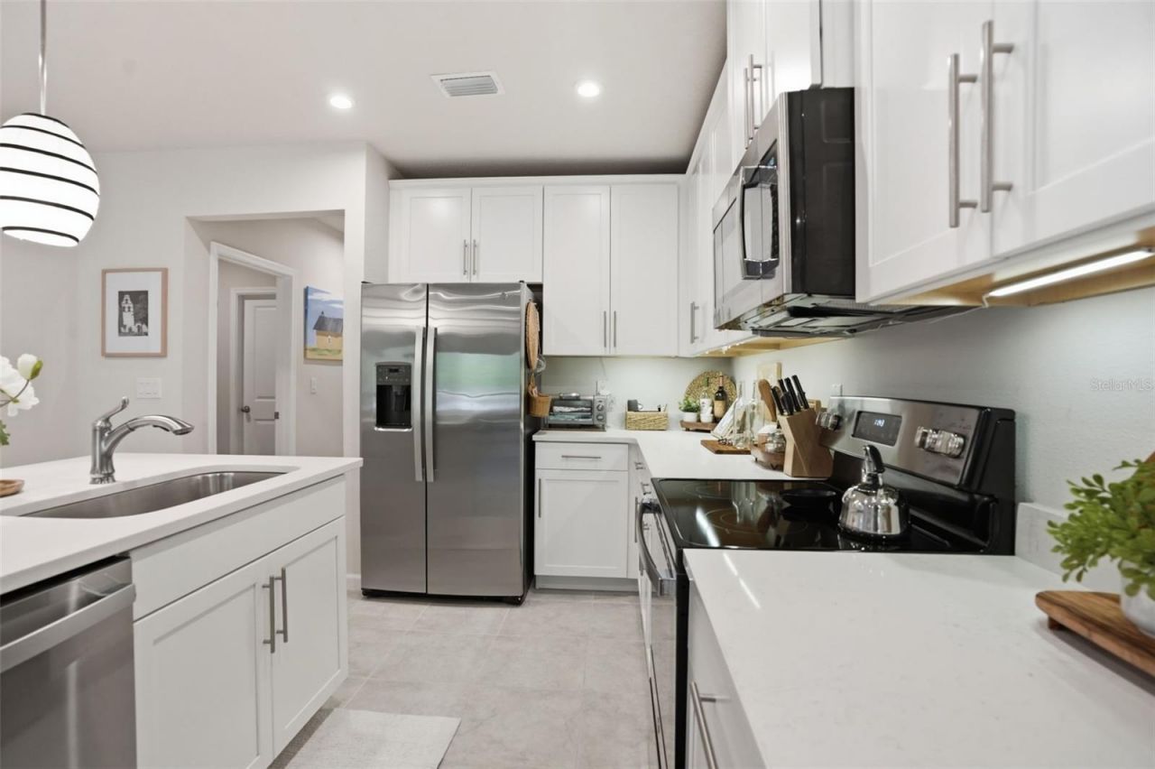18093 Turning Leaf Circle, Land O Lakes, FL 34638 Photo