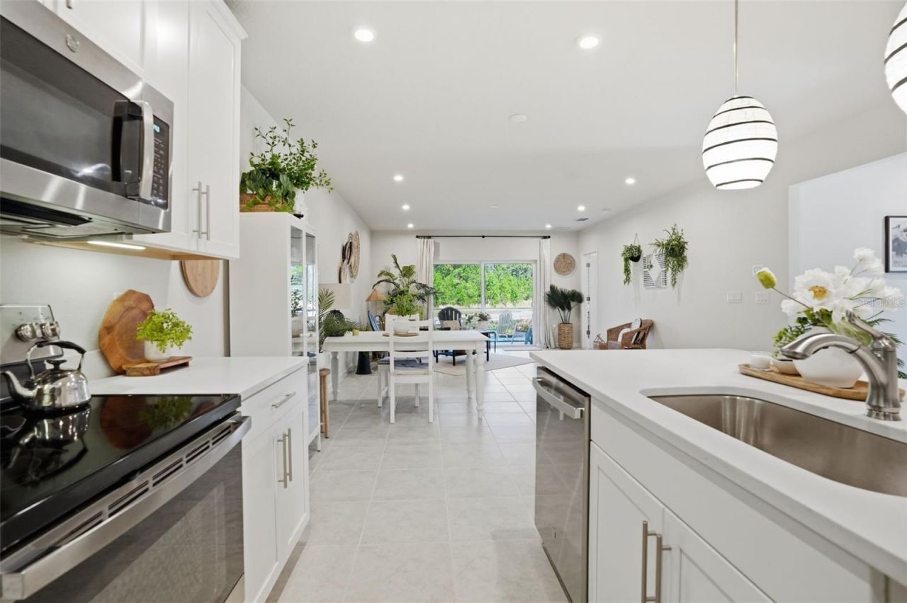18093 Turning Leaf Circle, Land O Lakes, FL 34638 Photo