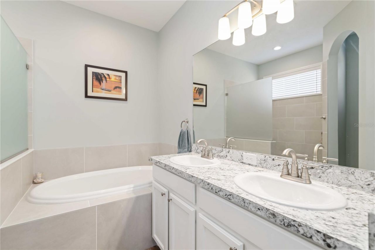 5220 Lakehurst Court, Palmetto, FL 34221 Photo