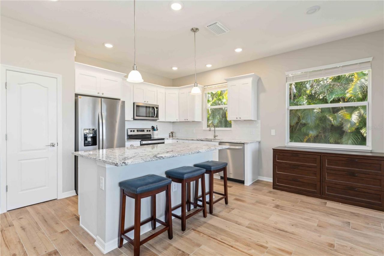 5220 Lakehurst Court, Palmetto, FL 34221 Photo