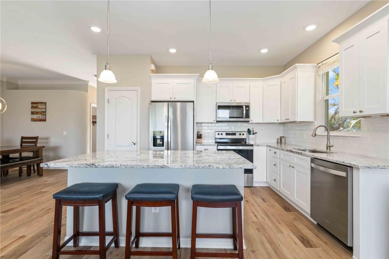 5220 Lakehurst Court, Palmetto, FL 34221 Photo