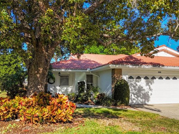 5611 GARDEN LAKES DRIVE, BRADENTON, FL 34203