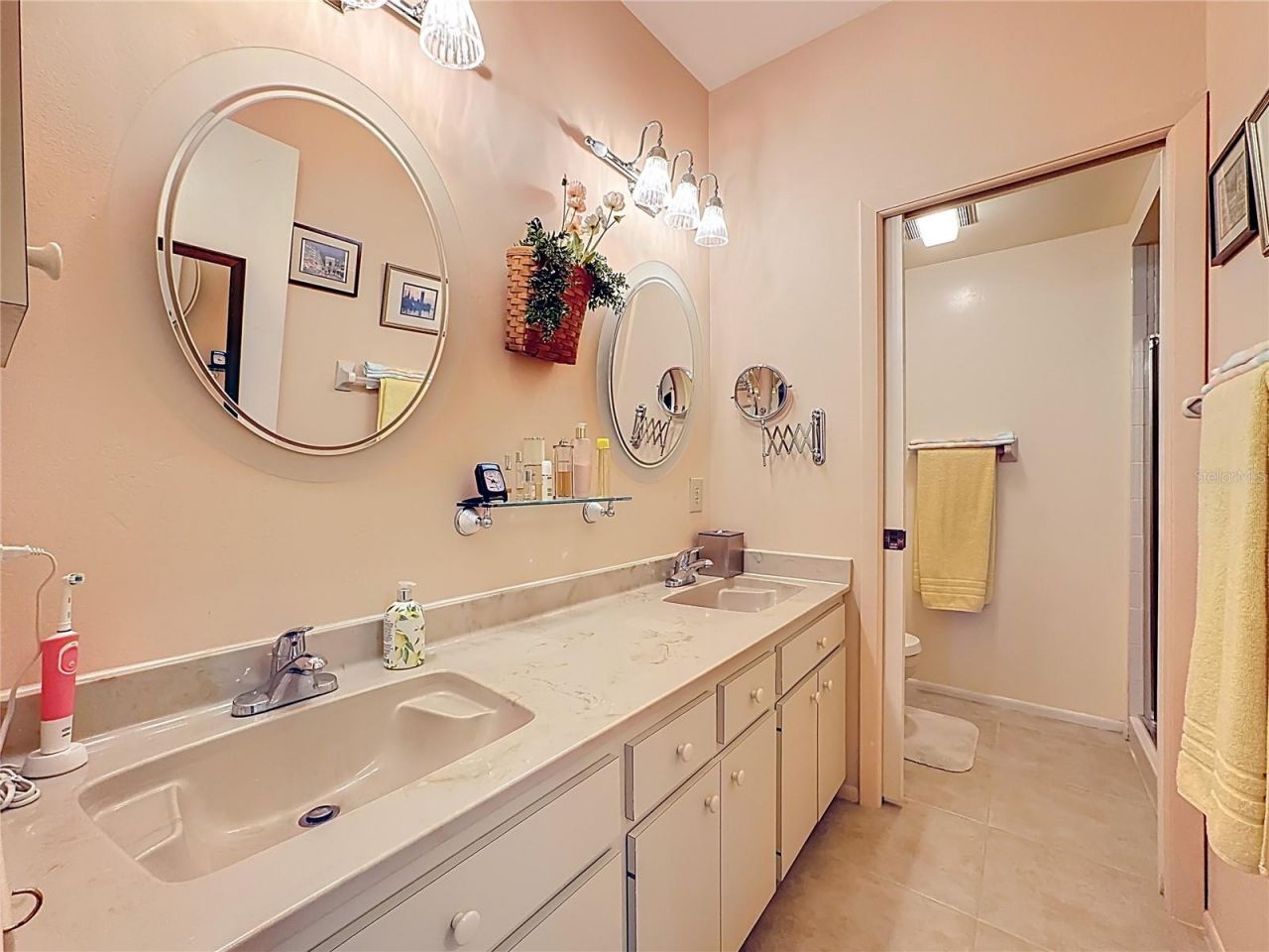 5611 Garden Lakes Drive, Bradenton, FL 34203 Photo