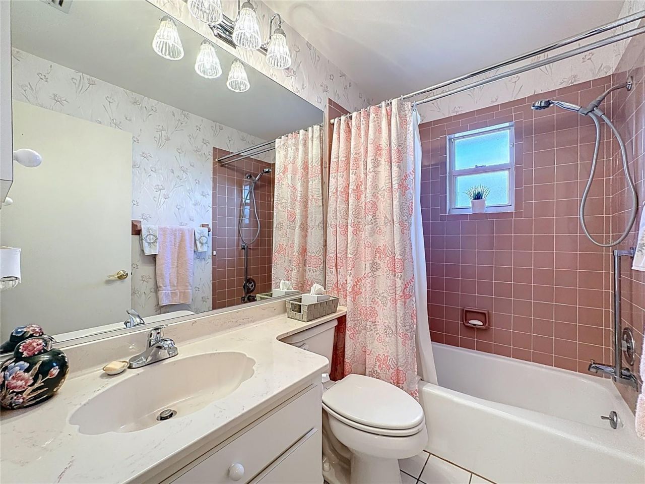 5611 Garden Lakes Drive, Bradenton, FL 34203 Photo