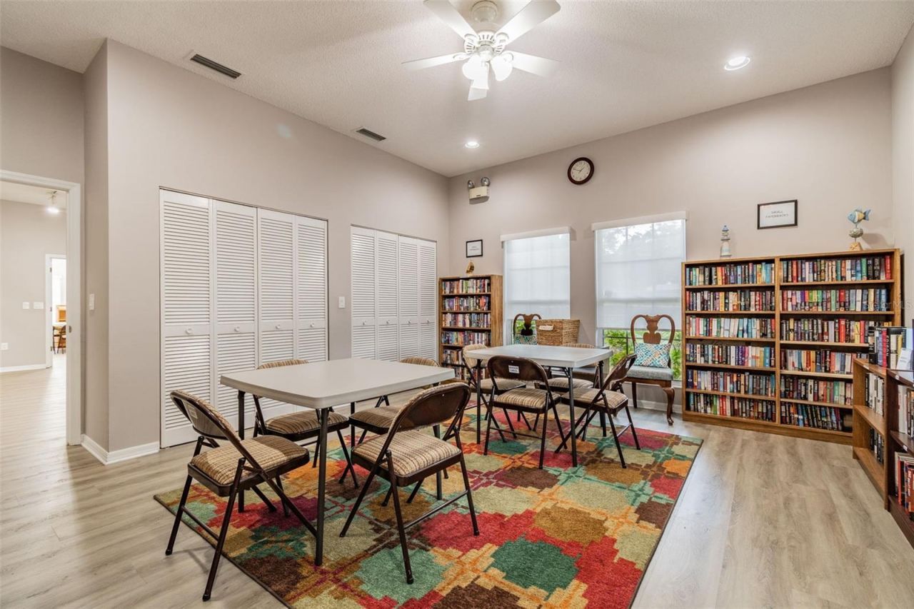 5611 Garden Lakes Drive, Bradenton, FL 34203 Photo