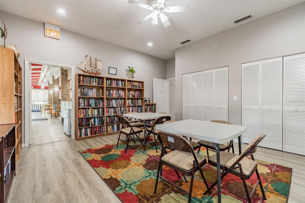 5611 Garden Lakes Drive, Bradenton, FL 34203 Photo