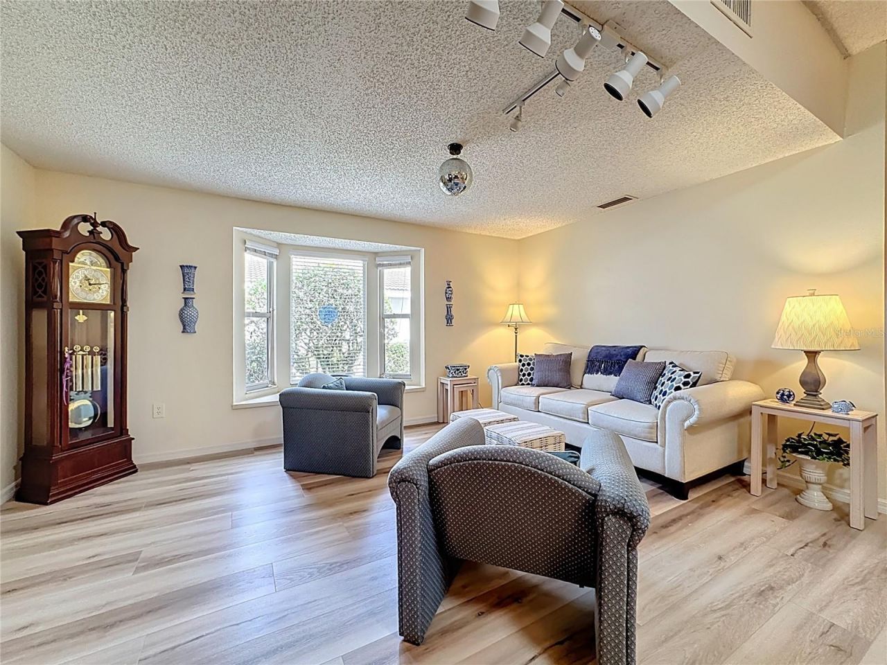 5611 Garden Lakes Drive, Bradenton, FL 34203 Photo