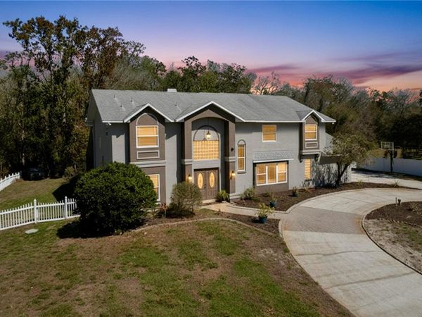10655 LAKEVIEW DRIVE, NEW PORT RICHEY, FL 34654