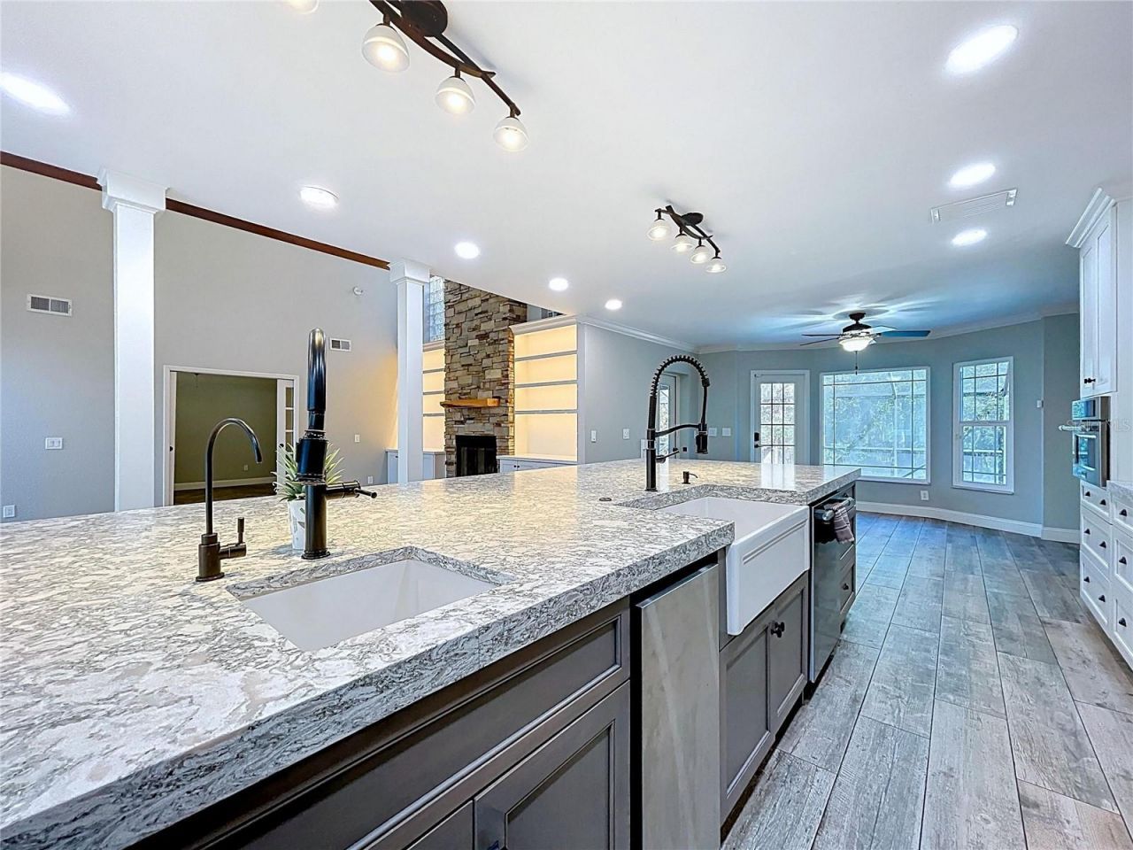 10655 Lakeview Drive, New Port Richey, FL 34654 Photo