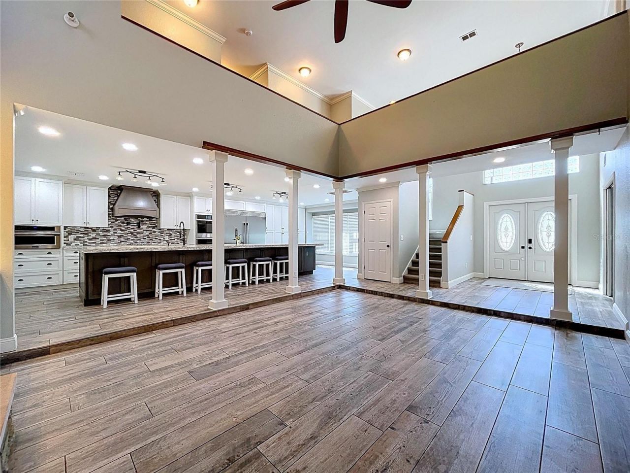 10655 Lakeview Drive, New Port Richey, FL 34654 Photo