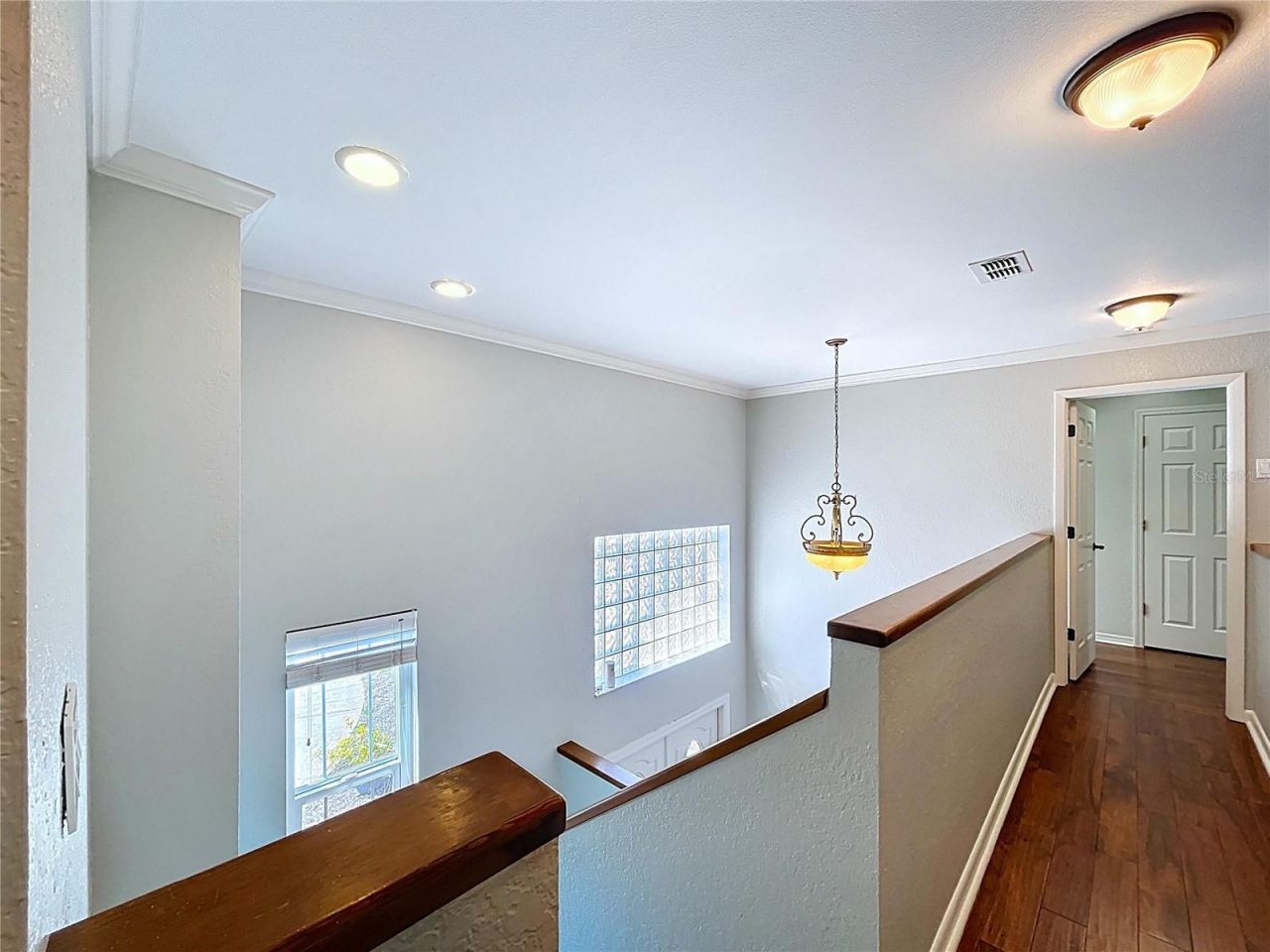 10655 Lakeview Drive , New Port Richey, FL 34654 Photo