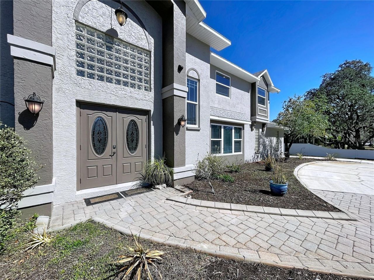 10655 Lakeview Drive, New Port Richey, FL 34654 Photo