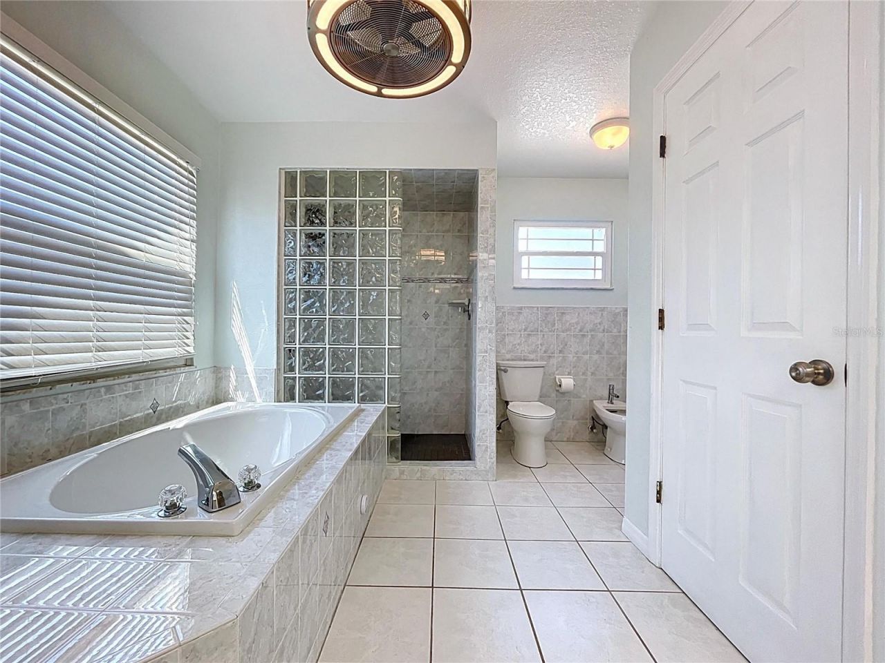 10655 Lakeview Drive, New Port Richey, FL 34654 Photo