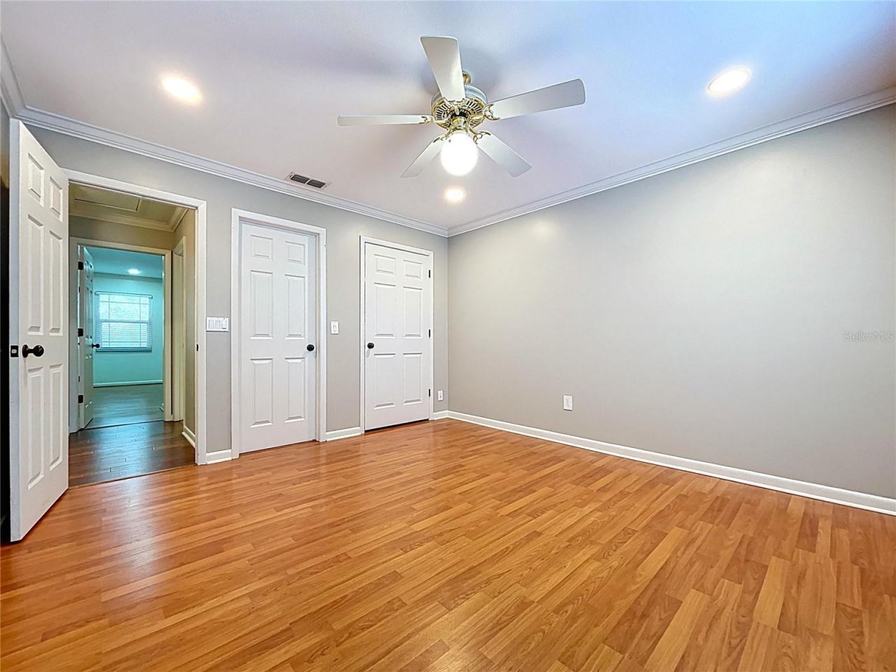 10655 Lakeview Drive, New Port Richey, FL 34654 Photo