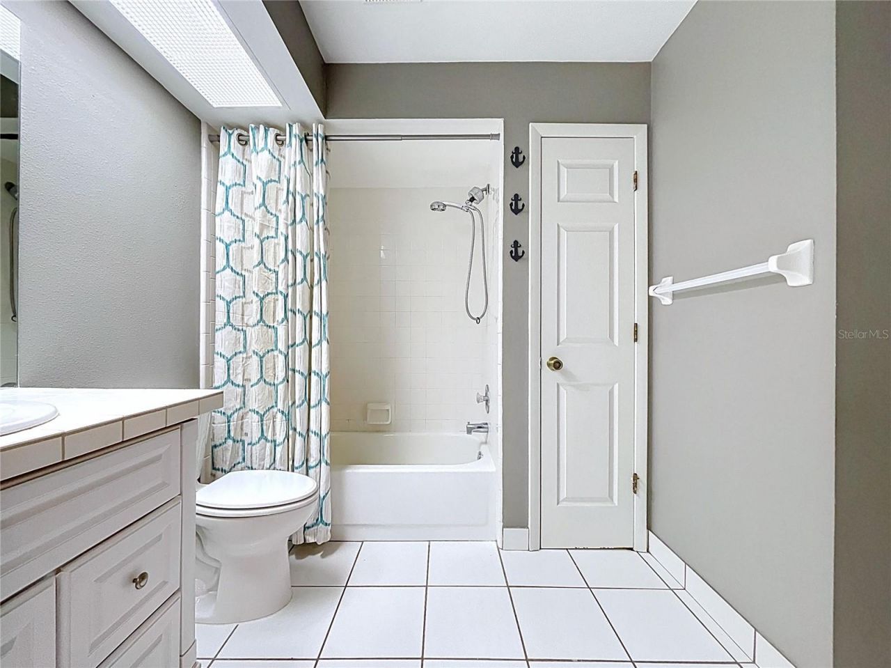 10655 Lakeview Drive, New Port Richey, FL 34654 Photo