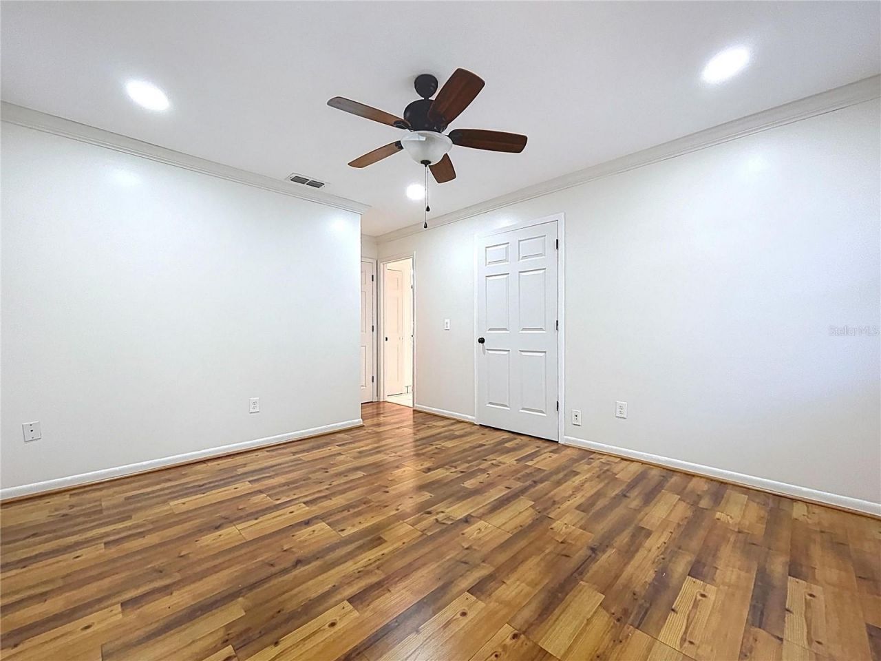 10655 Lakeview Drive, New Port Richey, FL 34654 Photo