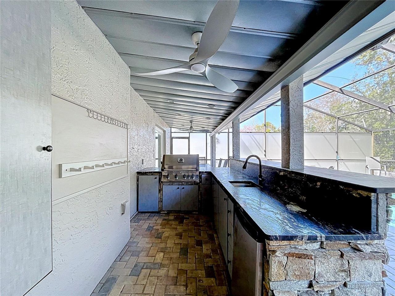 10655 Lakeview Drive, New Port Richey, FL 34654 Photo