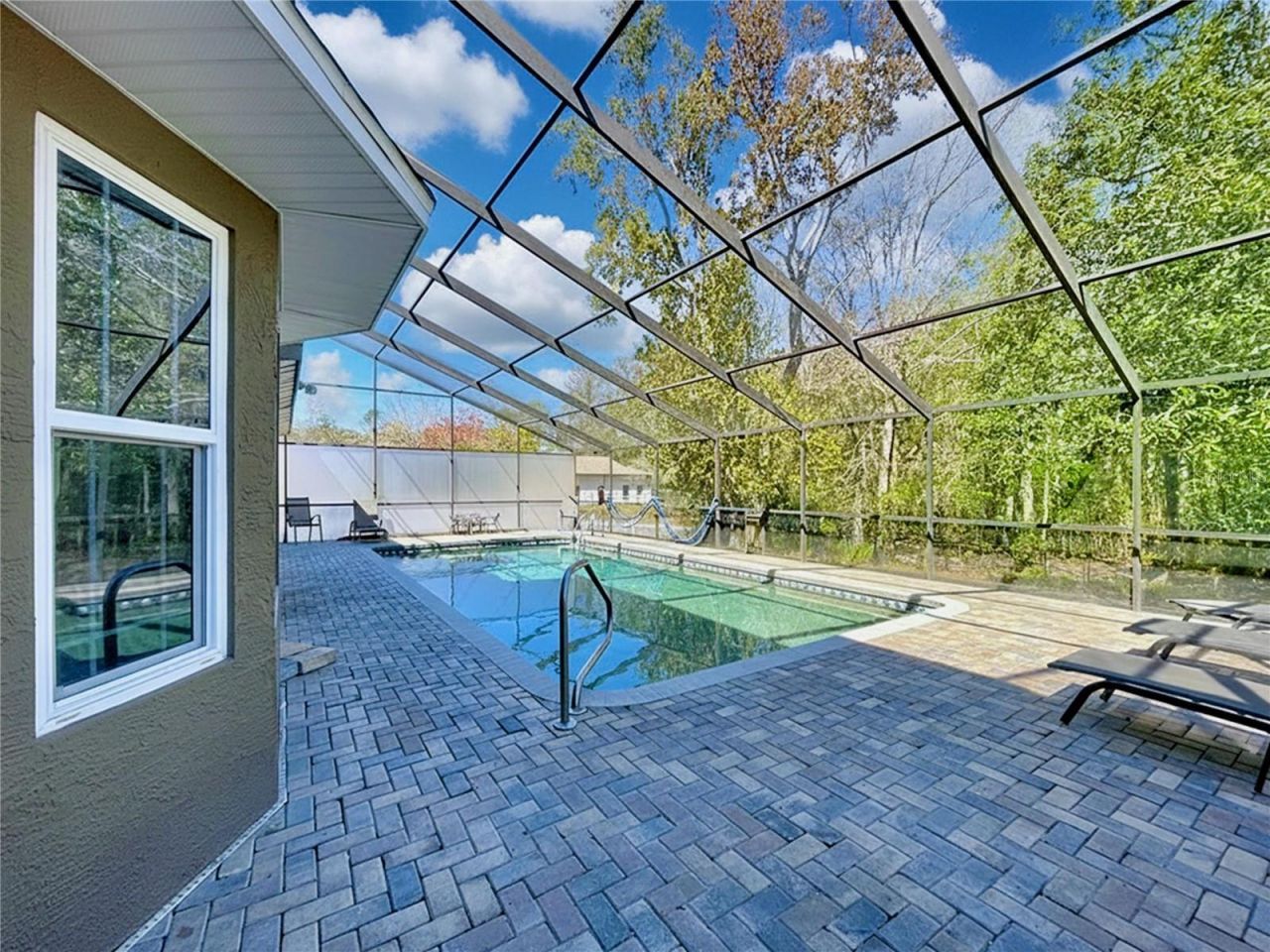 10655 Lakeview Drive, New Port Richey, FL 34654 Photo