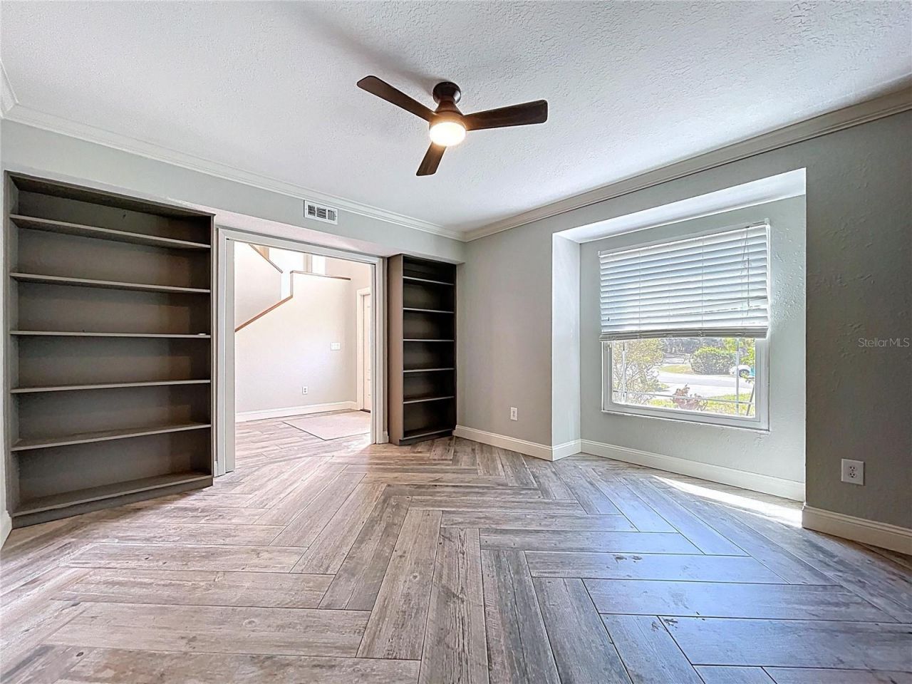 10655 Lakeview Drive, New Port Richey, FL 34654 Photo