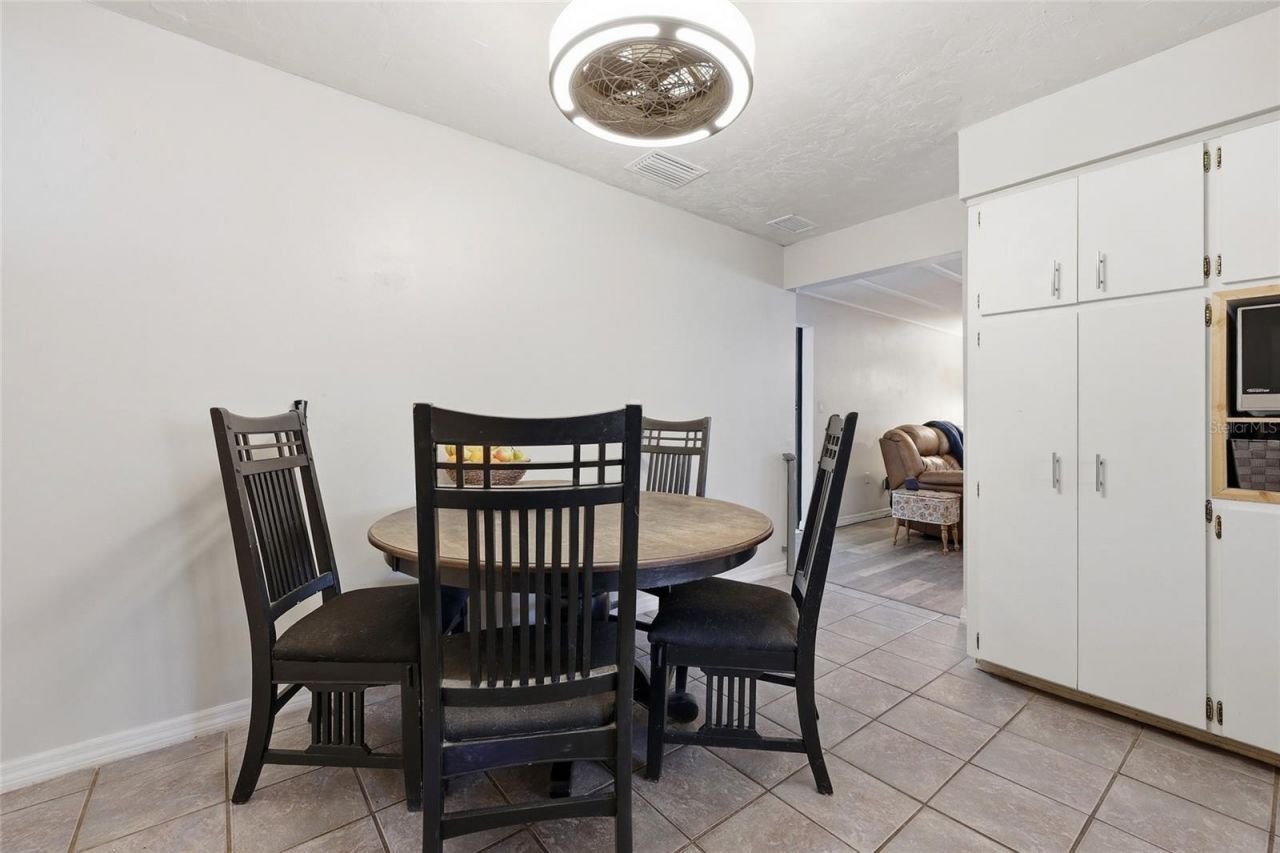 917 SW 2nd Avenue, Trenton, FL 32693 Photo