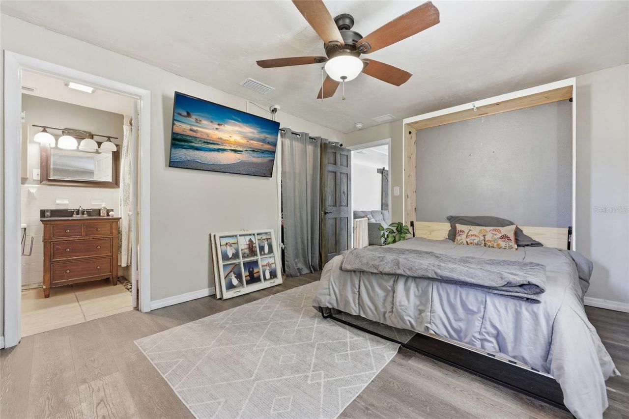 917 SW 2nd Avenue, Trenton, FL 32693 Photo