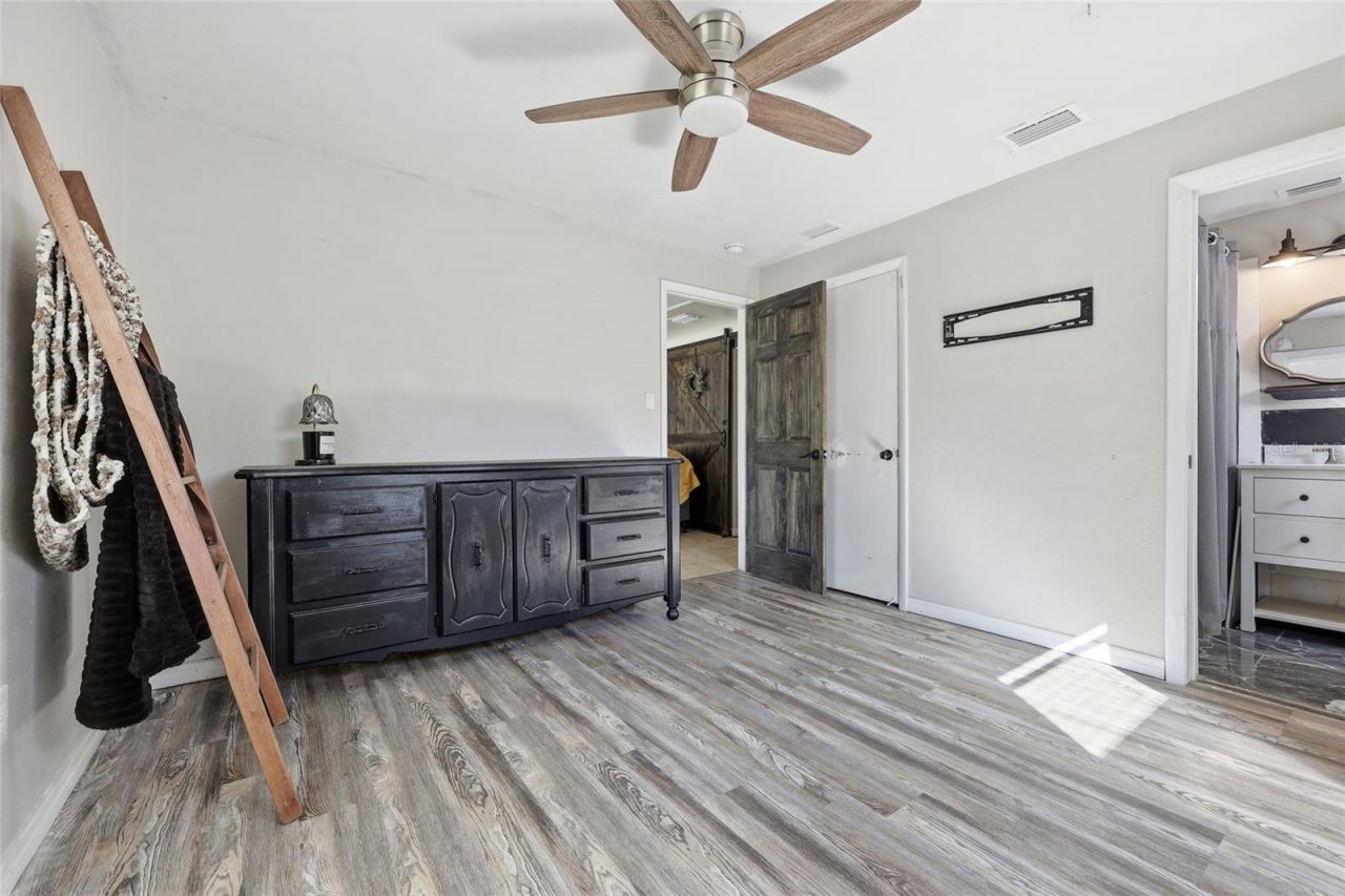 917 SW 2nd Avenue, Trenton, FL 32693 Photo