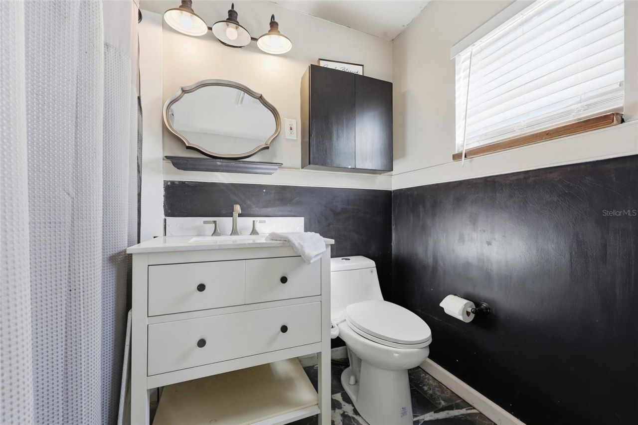 917 SW 2nd Avenue, Trenton, FL 32693 Photo