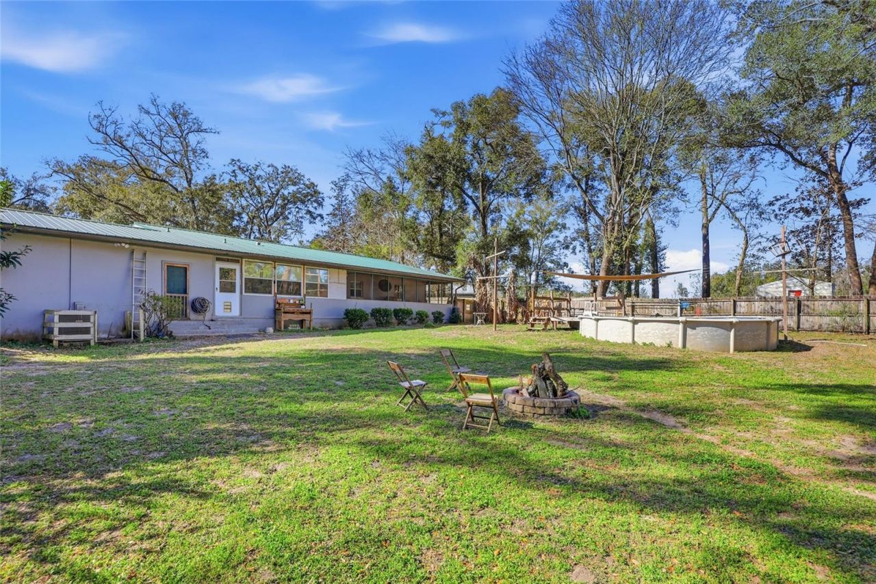 917 SW 2nd Avenue, Trenton, FL 32693 Photo