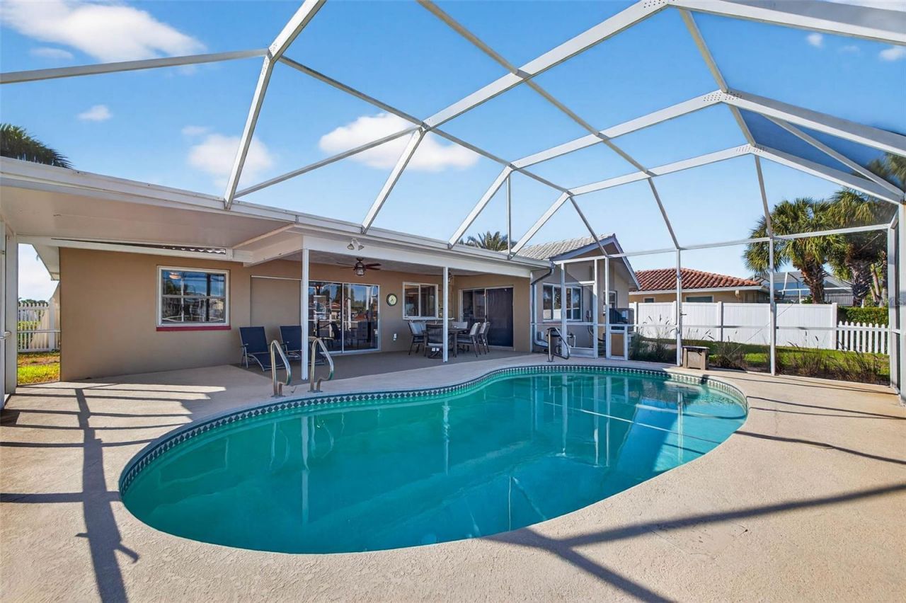 3927 48th Avenue S, Saint Petersburg, FL 33711 Photo