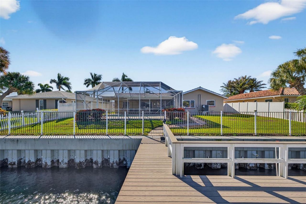 3927 48th Avenue S, Saint Petersburg, FL 33711 Photo