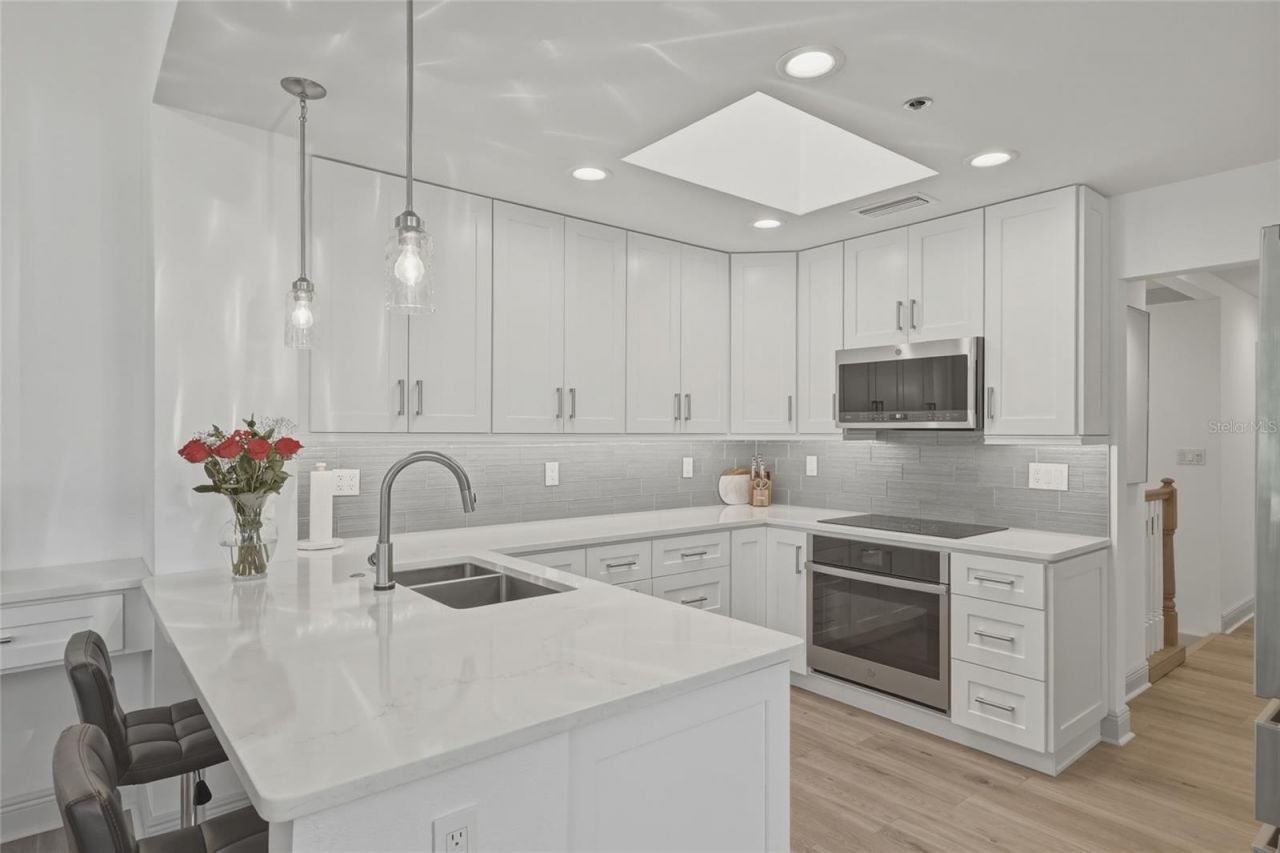 1912 Harbourside Drive , Unit 604, Longboat Key, FL 34228 Photo