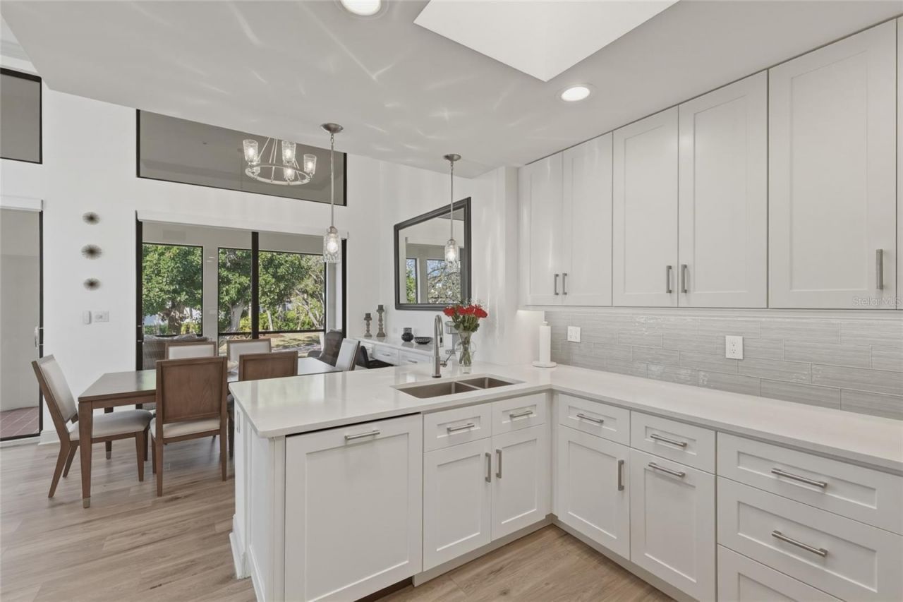 1912 Harbourside Drive , Unit 604, Longboat Key, FL 34228 Photo