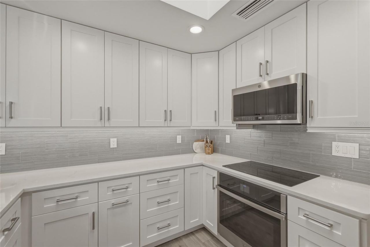 1912 Harbourside Drive , Unit 604, Longboat Key, FL 34228 Photo