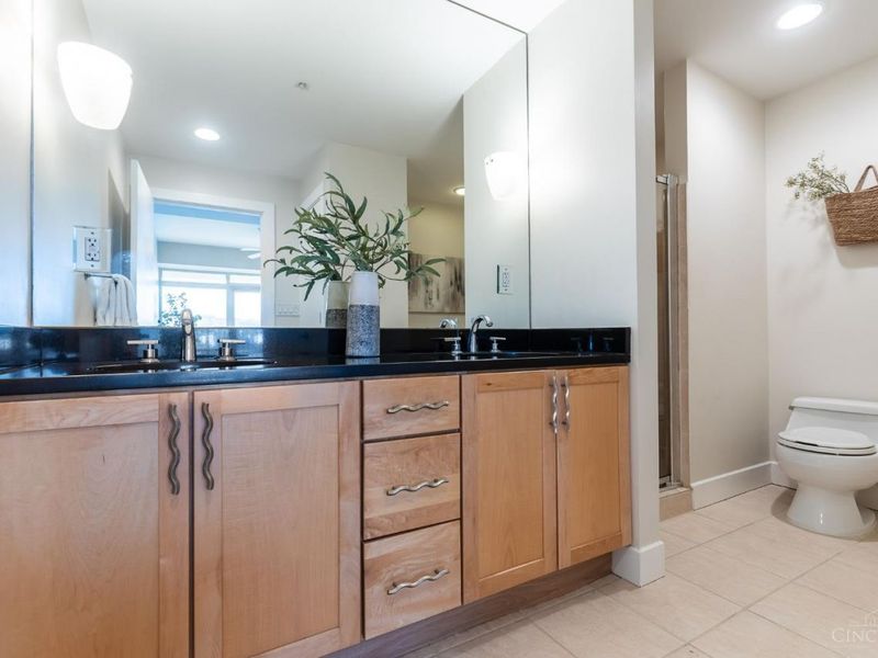 2260 Riverside Drive, Unit 405, Cincinnati, OH 45202 Photo 21