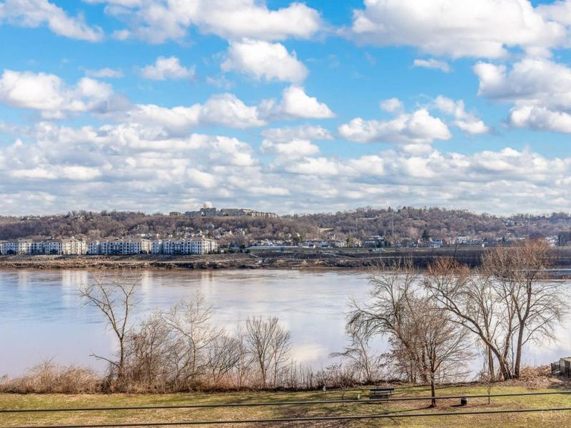 2260 Riverside Drive, Unit 405, Cincinnati, OH 45202 Photo 25