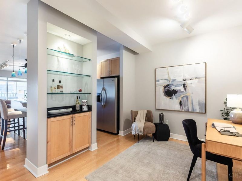 2260 Riverside Drive, Unit 405, Cincinnati, OH 45202 Photo 3