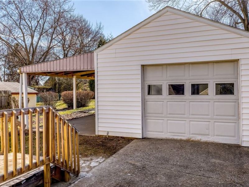 1610 Colonial Boulevard NE, Canton, OH 44714 Photo 4